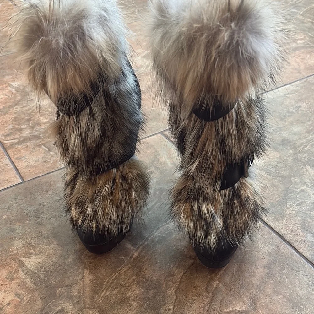 Christian Louboutin Black and Fur Women's Boots Toundra - Picture 2 of 16